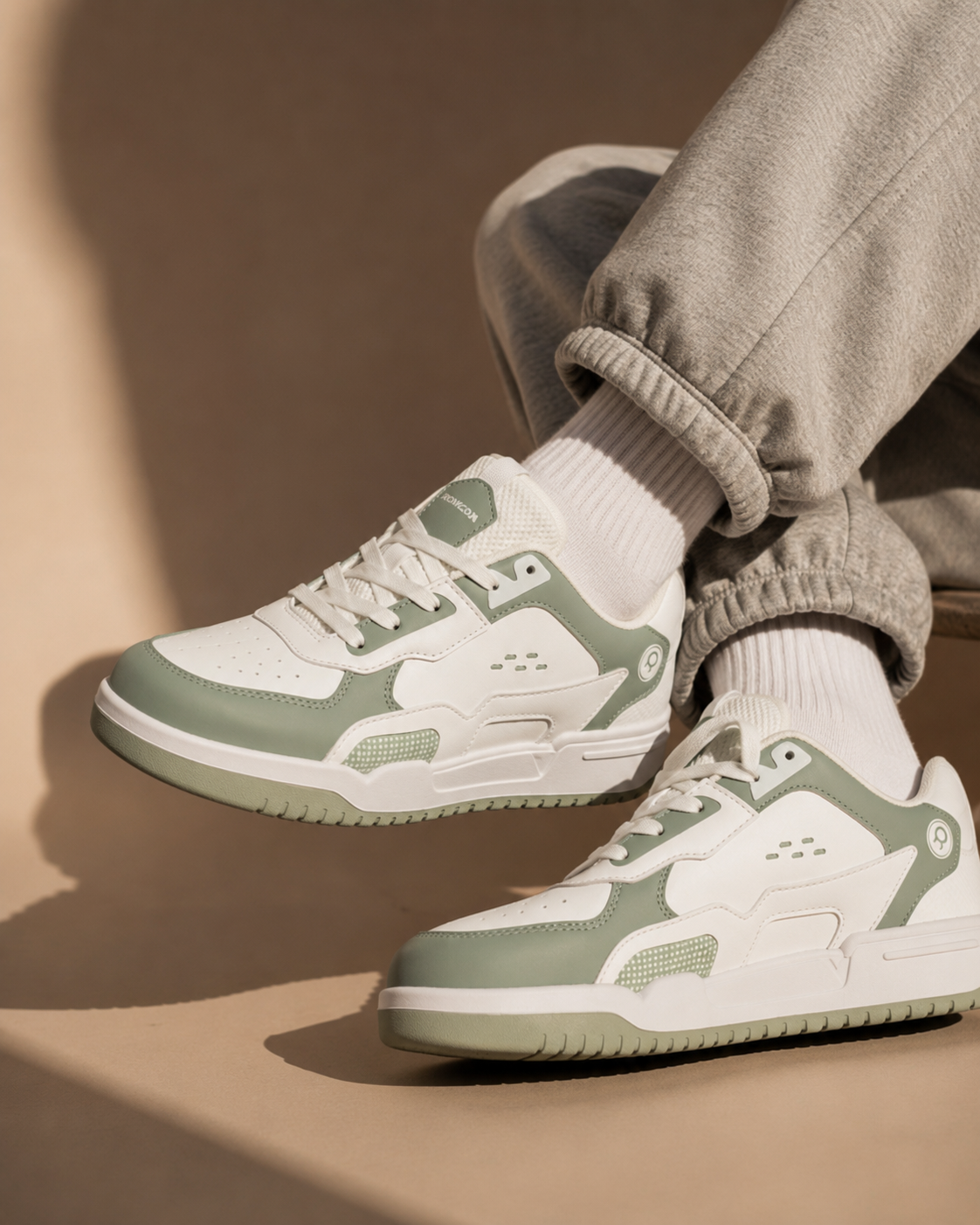 Vayu Pista Sneaker shoes for men